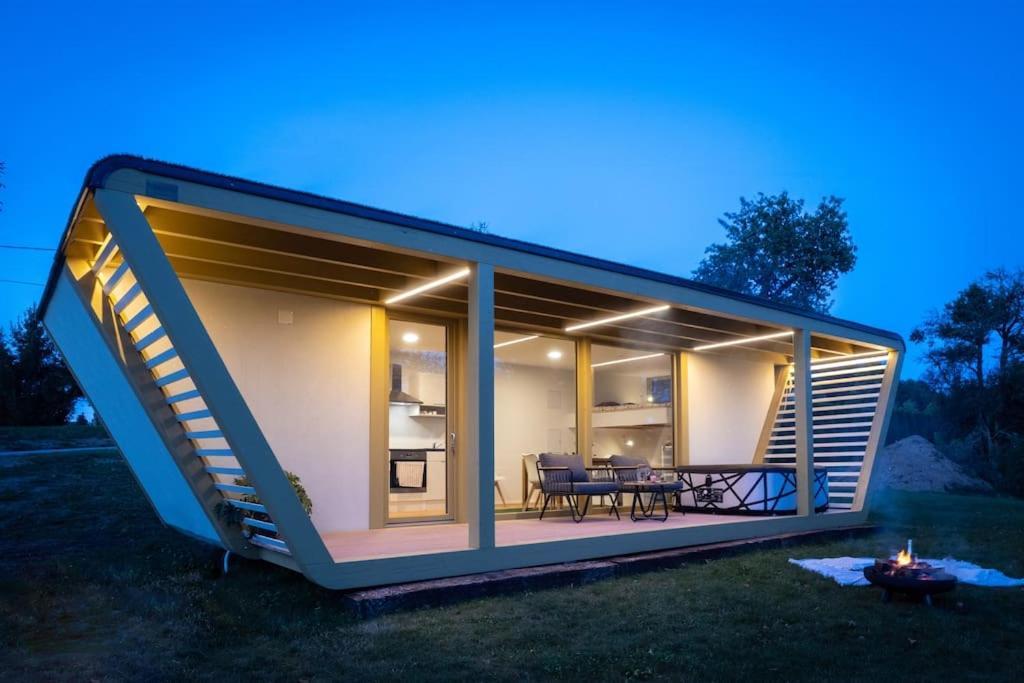 Holiday House Hona Lux Velike Lasce المظهر الخارجي الصورة