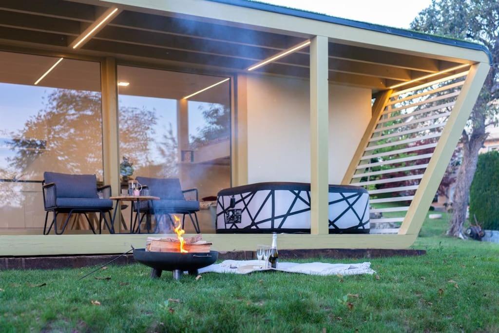 Holiday House Hona Lux Velike Lasce المظهر الخارجي الصورة