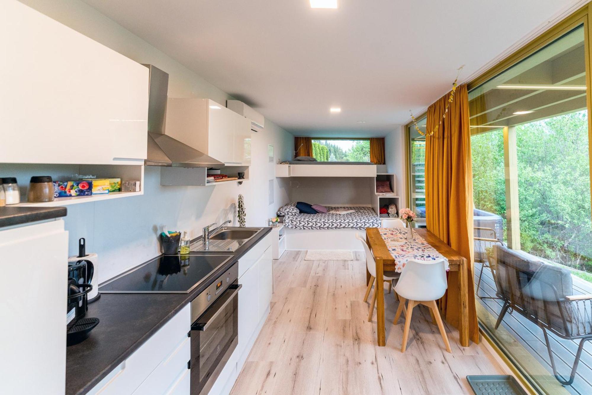 Holiday House Hona Lux Velike Lasce المظهر الخارجي الصورة