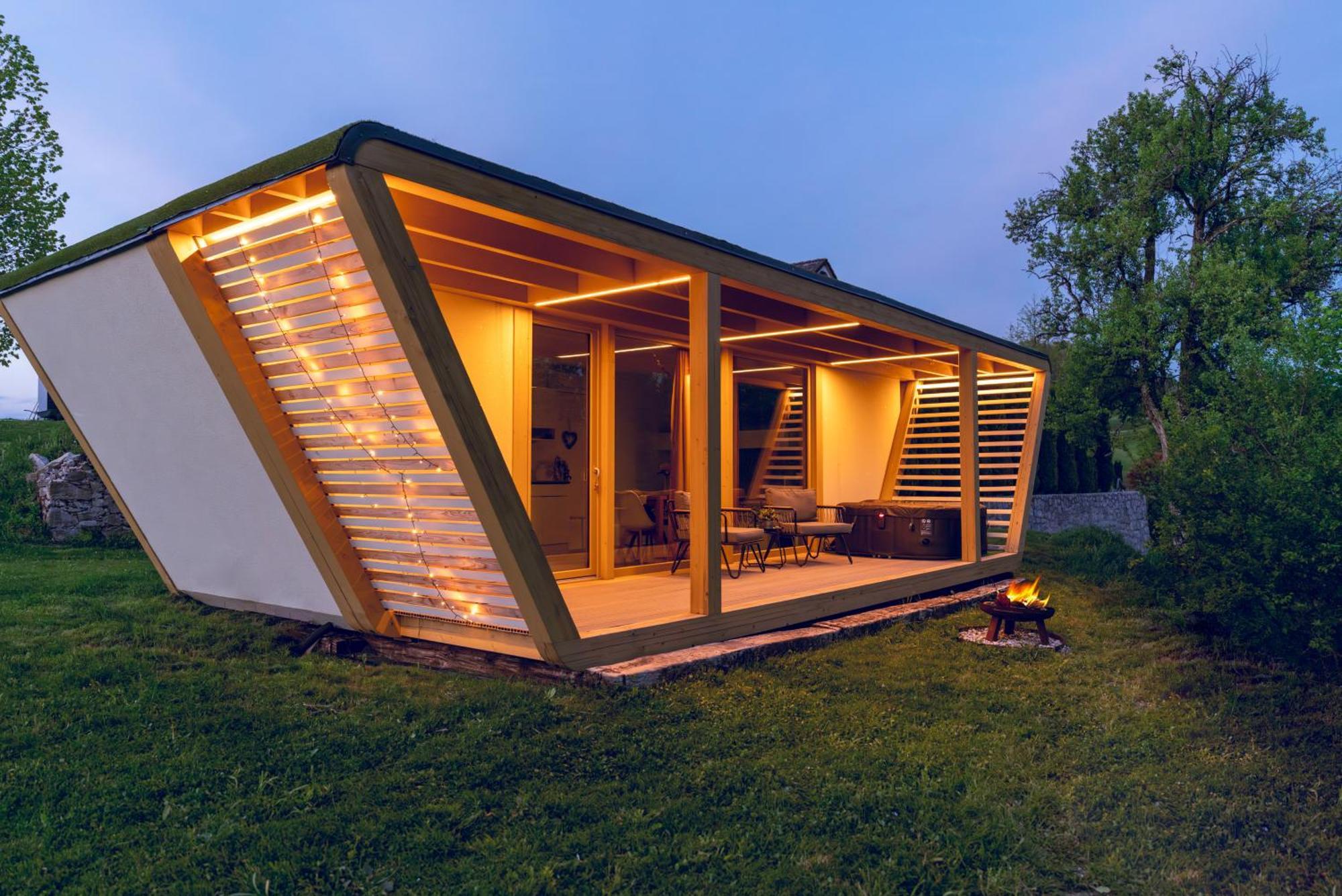 Holiday House Hona Lux Velike Lasce المظهر الخارجي الصورة