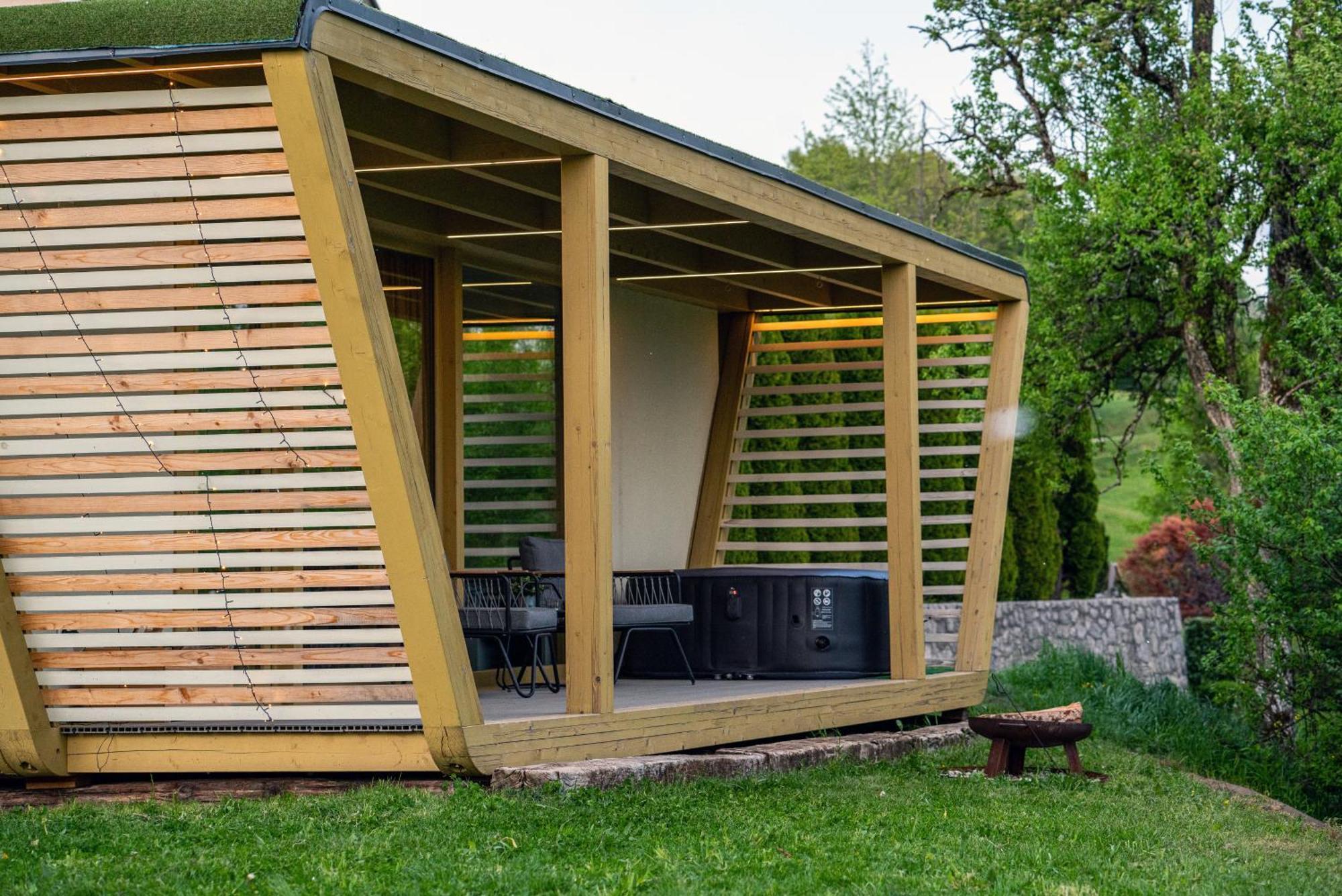 Holiday House Hona Lux Velike Lasce المظهر الخارجي الصورة
